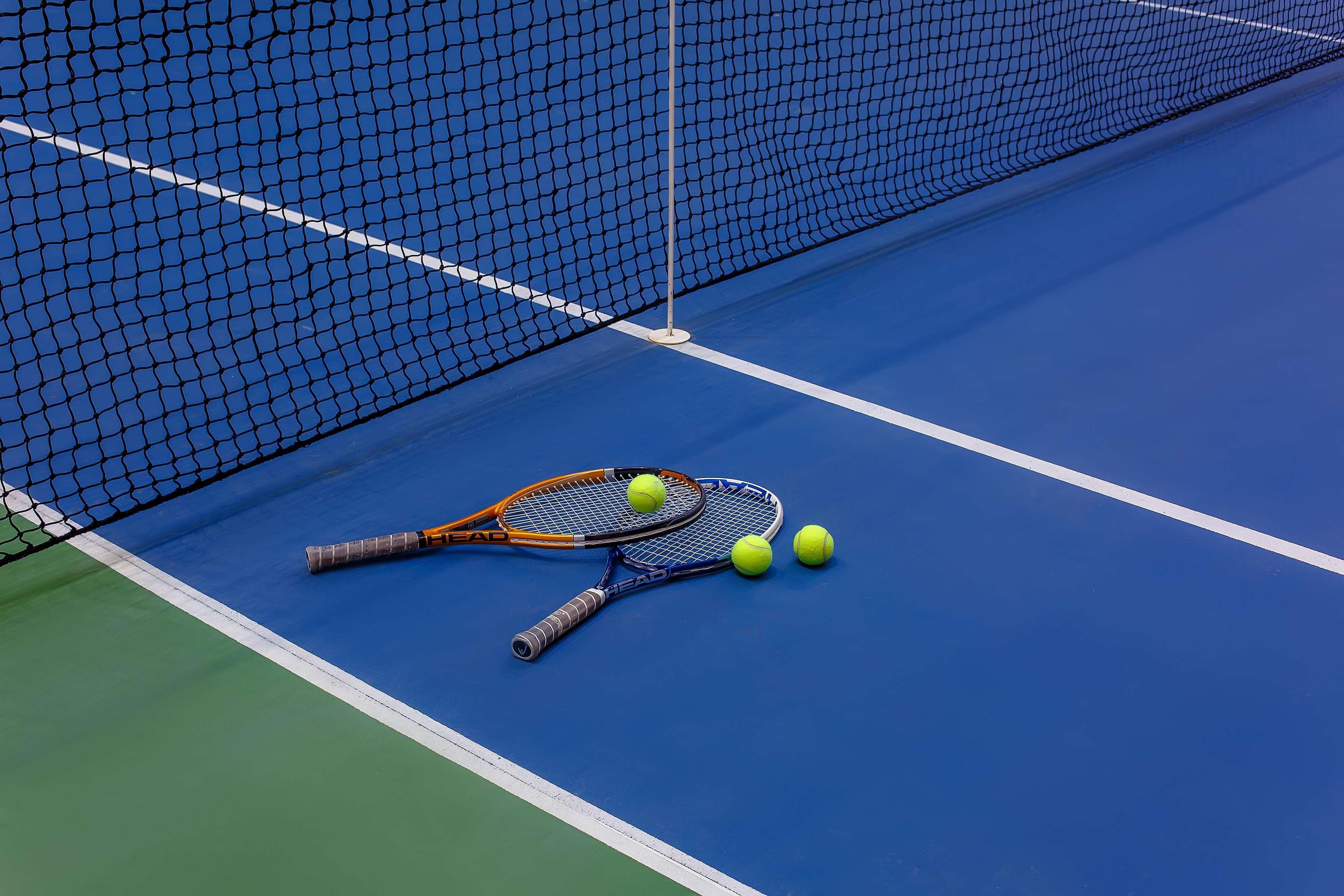 Rixos Borovoe Hotel Shchuchinsk Luaran gambar Tennis balls and racquets