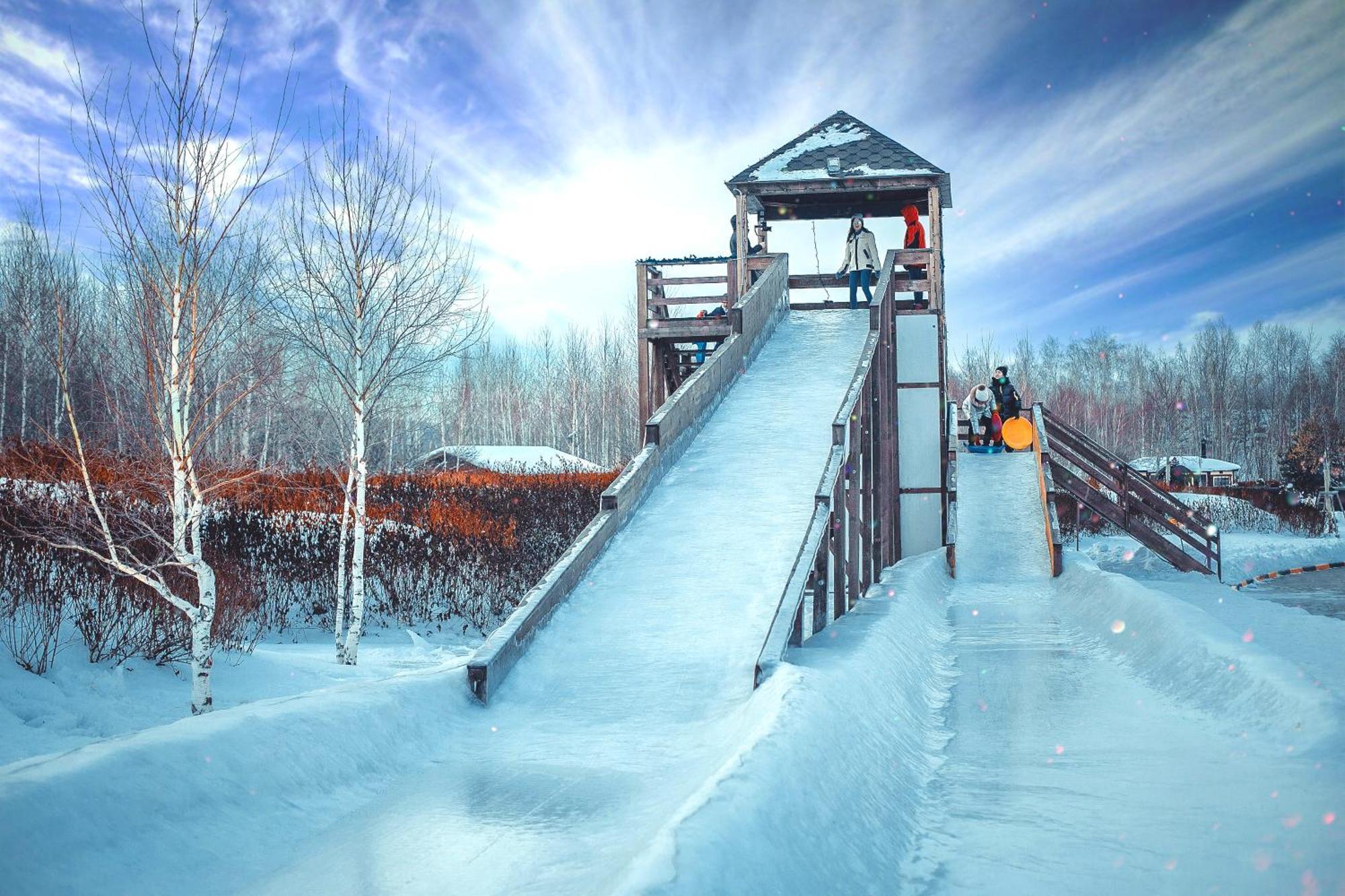 Rixos Borovoe Hotel Shchuchinsk Luaran gambar The observation tower at the top of the hill